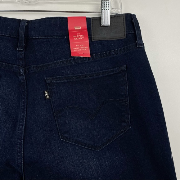 SOLD Levi’s 311 Shaping Skinny Jeans - Picture 5 of 8